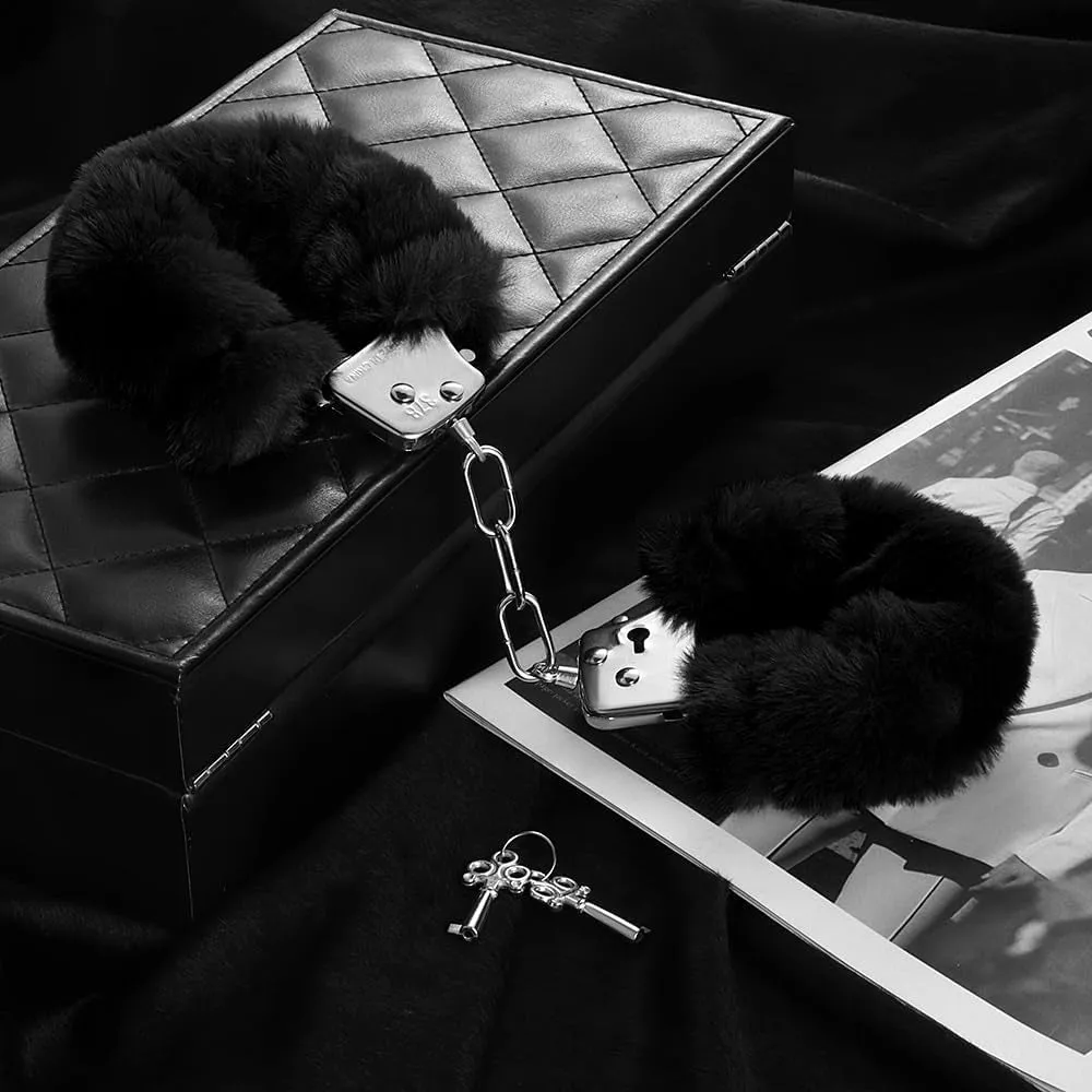 Love Cuffs Furry BDSM Handcuffs Bondage Fluffy Metal Strong Restraints Black
